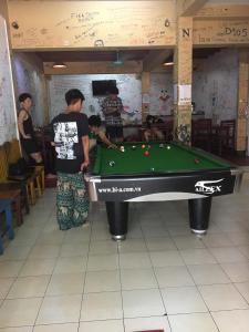 Billiards table sa Dream Home Hostel