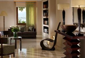 Posezení v ubytování Amphitryon Hotel