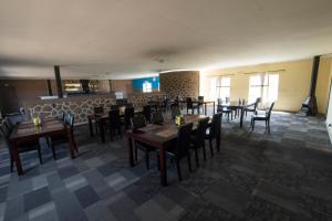 Restoran ili neka druga zalogajnica u objektu Sani Stone Lodge