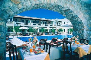 Restaurace v ubytování Rose Bay Hotel