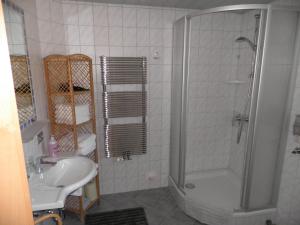 Koupelna v ubytování Haus Glätzle