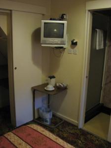 TV/trung tâm giải trí tại Lancaster Hotel