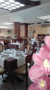 A restaurant or other place to eat at Hotel Laura Christina