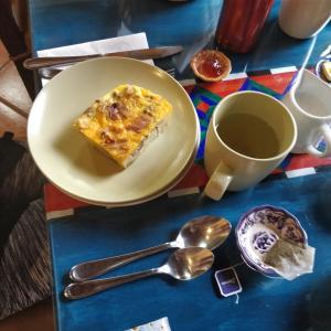 Breakfast options na available sa mga guest sa Casa Elena