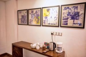 Set per la preparazione di tè e caffè presso C 1 Colombo Fort