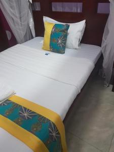 Postel nebo postele na pokoji v ubytování Sheevy"s Bed N Breakfast