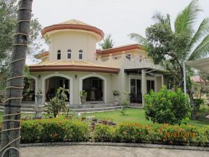 Tòa nhà nơi resort tọa lạc