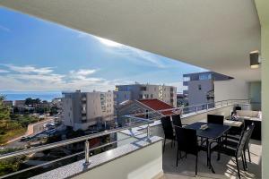 Balkón alebo terasa v ubytovaní Penthouse Lush Makarska