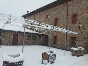 Apartamentos Turísticos EL Duende de Carricuende during the winter