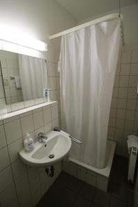 Koupelna v ubytování Hotel Ahrberg Viertel