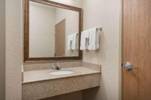 アナモサにあるAmericInn by Wyndham Anamosaのギャラリーの写真 +24枚の写真