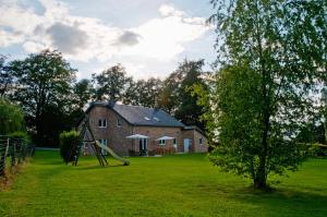 Aed väljaspool majutusasutust Gite L'Armandier