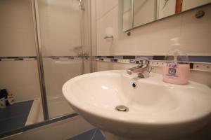 Kúpeľňa v ubytovaní Apartman San Marino 2