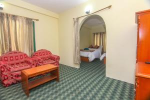 Llit o llits en una habitació de Hotel Noble Inn花椒客栈