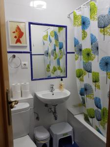 Kúpeľňa v ubytovaní Apartamentos Serendipia + 36 fotografií