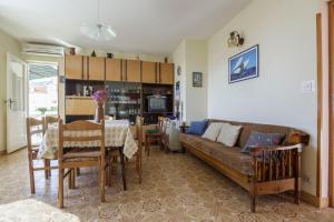 Kuchyň nebo kuchyňský kout v ubytování Apartman Željka + 26 fotografií