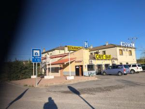 Villar de PlasenciaにあるHostal Restaurante EL AVION S,Lのギャラリーの写真