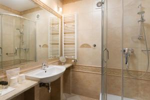 Kúpeľňa v ubytovaní Hotel Włoski Italia Boutique Old Town Poznań