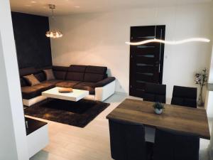 A seating area at Apartment Centrum Luxury Mountain View