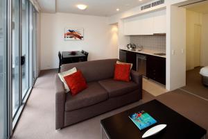 Kuchyň nebo kuchyňský kout v ubytování Cairns Private Apartments
