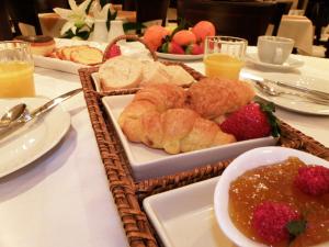 Opciones de desayuno disponibles en Hotel Meteoritis