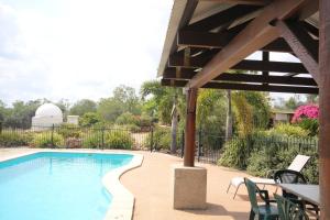 The swimming pool at or close to Rubyvale Motel & Holiday Units - An Adults Only Getaway