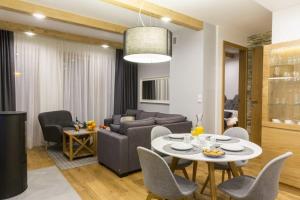 Posedenie v ubytovaní Apartamenty Pod Giewontem
