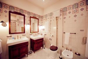 Kúpeľňa v ubytovaní Opera Hotel - The Leading Hotels of the World