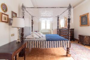 Ένα ή περισσότερα κρεβάτια σε δωμάτιο στο Villa Giù Luxury - The House Of Travelers