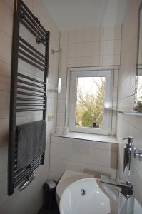 Gästehaus Fährmann tesisinde bir banyo