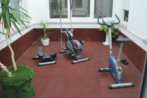 Posilňovňa alebo fitness centrum v ubytovaní Hotel Aguadoce - Louzao