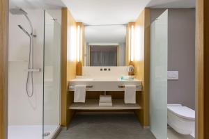 A bathroom at Chateau Royal Beach Resort & Spa, Noumea