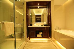 Bilik mandi di Xi'an Lanxi International Hotel