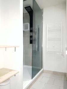 Een badkamer bij Les etoiles de la plagne le bellecôte