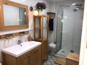 A bathroom at Casa De Los Espejos Még 15 kép