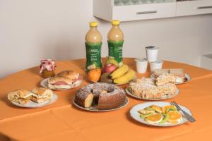 Jedlo v ubytovaní bed & breakfast alebo blízkom okolí