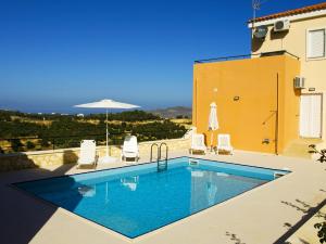 Gallery image of Olive Tree Hillside Apartment in Stalos