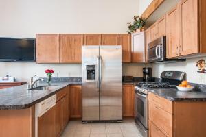 Køkken eller tekøkken på Northstar - Ski Trail Condo + 18 billeder