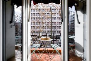 Balkón nebo terasa v ubytování Principe de Vergara Apartment II by Flatsweethome