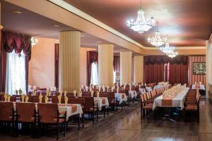 Ресторант или друго място за хранене в Hotel Balkan