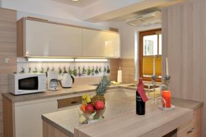 Kuchyňa alebo kuchynka v ubytovaní Apartmenthaus Sonnenhang