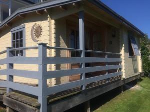 Gallery image of Morlais Log Cabin in Lyme Regis