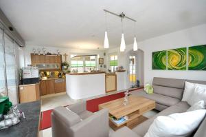 Kuchyňa alebo kuchynka v ubytovaní Apartmenthaus Sonnenhang