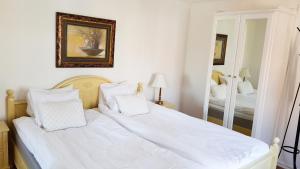 Galeriebild der Unterkunft Hotell Grönfeltsgården in Karlskoga