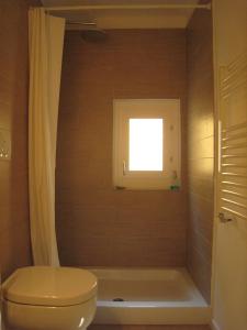 Koupelna v ubytování Rinathos Guesthouse