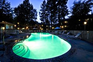 Bazén v ubytování Shilo Inn Suites Hotel - Bend nebo v jeho okolí