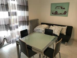 Posedenie v ubytovaní Appartamenti Giada