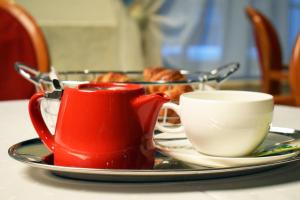 Set per la preparazione di tè e caffè presso Boutique Hotel KRISTOFS