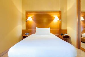 Postel nebo postele na pokoji v ubytování Ibis Styles Bari Giovinazzo
