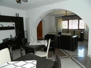 Χώρος καθιστικού στο Casa Cristian